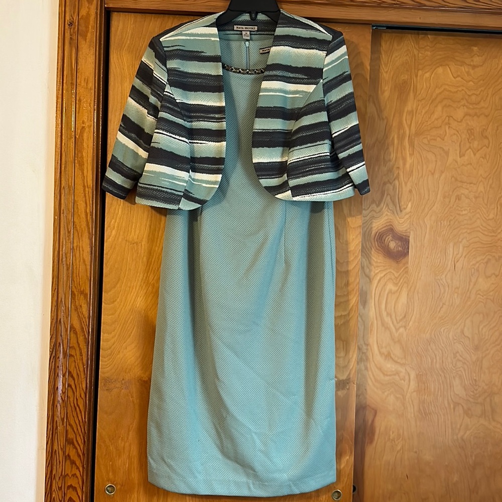 Maya Brooke sleeveless green dress with jacket, size 14